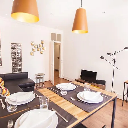 Bairro Alto Nicely Renovated Flat! *