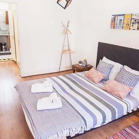 Bairro Alto Nicely Renovated Flat! Lägenhet *